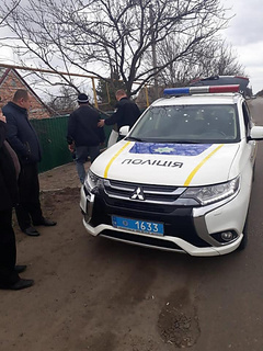 В городе Пологи в Запорожской области злоумышленник бросил гранату в полицейских, которые прибыли на вызов.