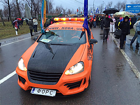 Если машина заблокировала выезд