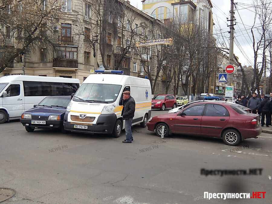 Девятка с девятью углами на запястье фото