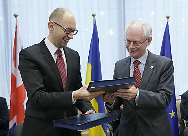 Ukraine Signed Political Part Of The Agreement On Association With The ...