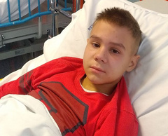 13-летний николаевец Ваня Красножен, который девять лет борется с раком крови, снова нуждается в материальной помощи.