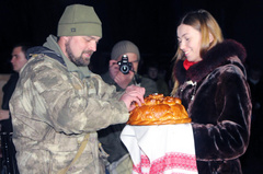 Вечером в четверг, 26 февраля, в Николаеве встретили вернувшихся с зоны проведения Антитеррористической операции на Востоке Украины морских пехотинцев.
