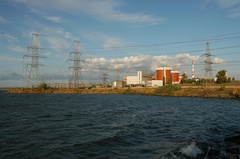 Южноукраинская атомная электростанция заказала у местной фирмы строительство токонаправляющего сооружения (завесы) в акватории Ташлыкского водохранилища.