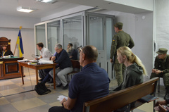 Центральный райсуд Николаева 18 сентября изучил видеозапись со следственным экспериментом с участием одного из обвиняемых в деле об убийстве жительницы Николаева в районе Аляудского спуска. Также суд допросил свидетеля  патрульного полицейского.