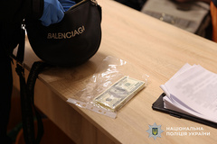 У Миколаєві батьки намагалися продати свою новонароджену дитину за $10 тисяч — їх затримала поліція - Copyright https://news.pn