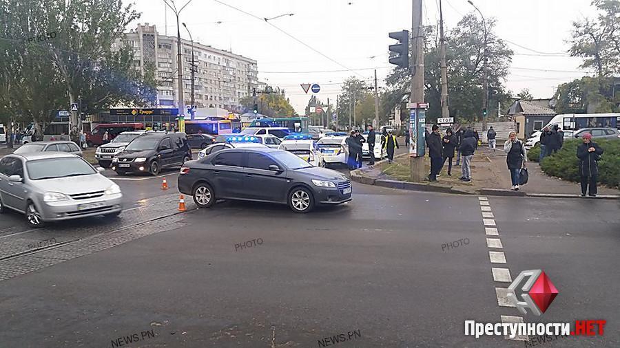 Не пропустил автобус отъезжающий от остановки кто виноват при дтп