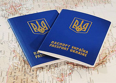 Россия пока не решилась ввести норму, по которой граждане Украины обязаны будут иметь загранпаспорт для въезда в РФ