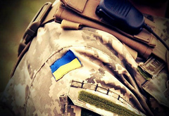 Неподалеку от города Счастье в Луганской области 19 марта военнослужащие ВСУ применили оружие по автомобилю «ВАЗ-2115», водитель которого попытался пересечь блокпост без проверки.