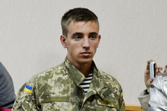 Житель Николаева Евгений Кривонюк, военнослужащий морской авиации, прошел отбор в патрульную полицию Николаева, но его не отпускает его командование.