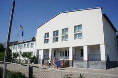 Кривоозерская общеобразовательная школа №1 в Николаевской области, на базе которой планируют сделать опорную школу, с 2003 года по окончанию строительства не сдана в эксплуатацию.