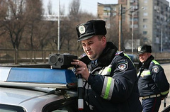 В Николаеве 11 февраля сотрудники ГАИ задержали 31-летнего водителя автомобиля «ВАЗ-2101», который находился в состоянии наркотического опьянения. Как выяснилось, задержанный разыскивался милицией за совершение уголовного преступления