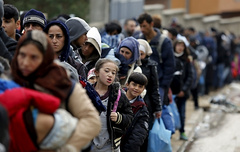 Болгария, Румыния и Сербия готовы закрыть свои границы для беженцев, если подобное решение будет принято в Германии, Австрии или других европейских государств.