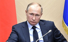 У президента России Владимира Путина снизилась поддержка - голосовать за него на выборах готовы лишь 43 граждан.