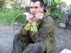 В сети появились фотографии раненного боевика диверсионно-разведывательной группы боевиков которую накануне разгромил батальон «Днепр-1»