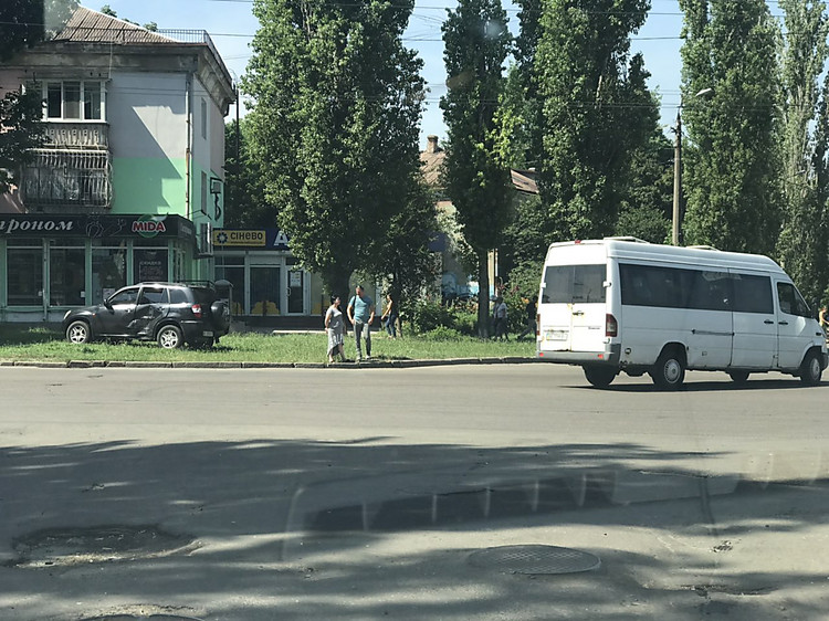 Чери на сельскохозяйственной улице