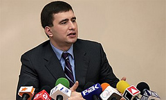 Бывший народный депутат от Партии регионов Игорь Марков намерен судиться с украинским бюро Интерпола.