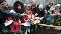 Чиновникам Ленинградской области разослали памятку по празднованию Масленицы, которой запретили использовать лопаты и упоминать фильмы, «прославляющие капиталистический образ жизни».