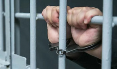 Дзержинский районный суд Харькова изменил меру пресечения с содержания под стражей на личное обязательство для Максима Мисика, обвиняемого в двойном убийстве.