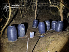 На Івано-Франківщині викрили нарколабораторію за участю неповнолітнього: вилучили 165 кілограмів амфетаміну та ₴1,5 мільйонів - Copyright https://news.pn