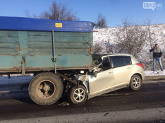 В воскресенье, 25 февраля, на трассе «Николаев-Одесса» произошло ДТП с участием «КамАЗ» и автомобиля «Nissan».