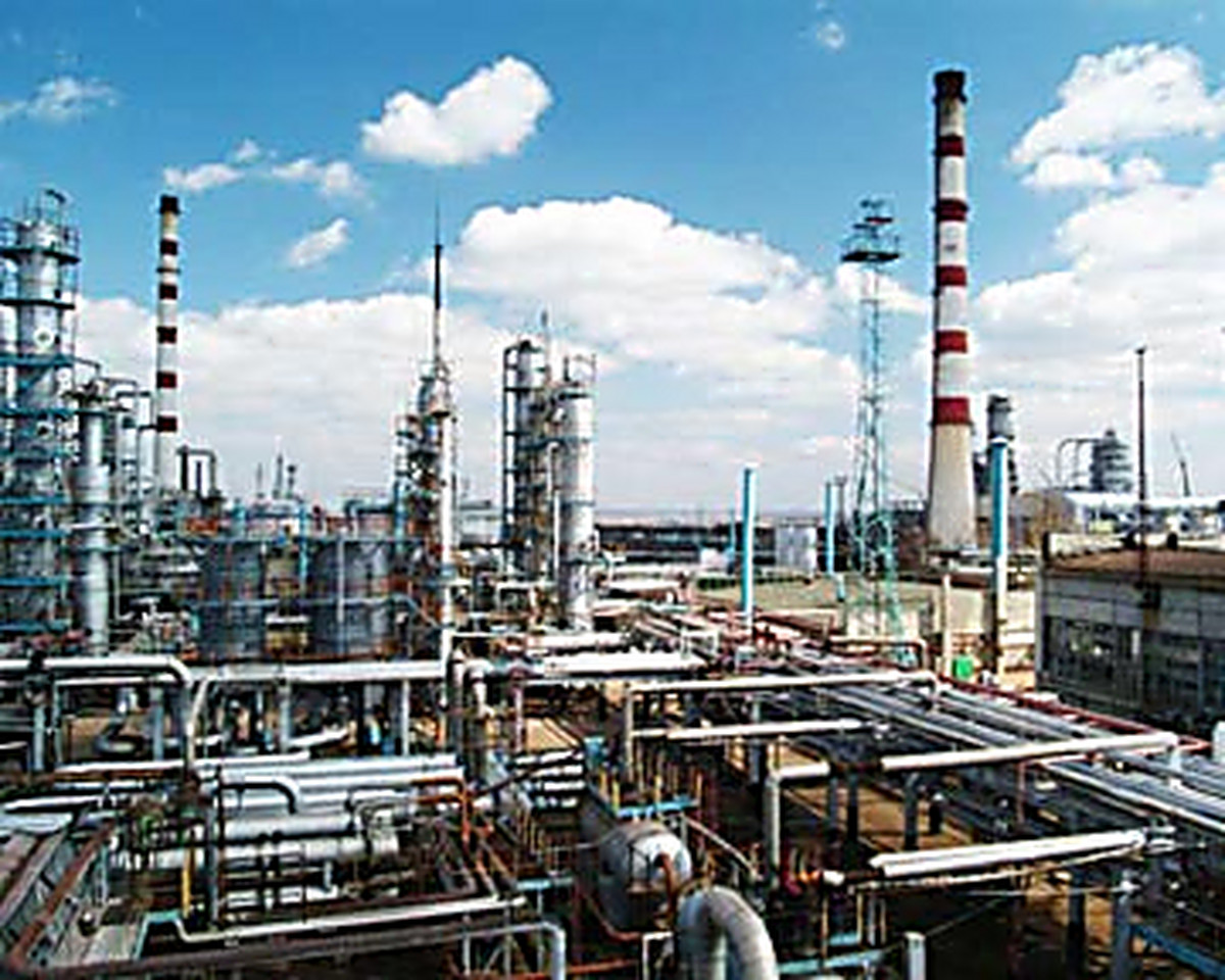 Employees of the Odessa oil refinery went home in connection with the