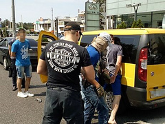 В Киеве задержали инструктора одной из бригад Национальной гвардии, который продавал наркотики.
