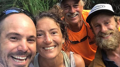 В США 35-летняя путешественница Аманда Эллер, которая пропала на острове Мауи на Гавайях во время пешего похода более двух недель назад, обнаружена живой и почти невредимой, хотя и сильно исхудавшей.