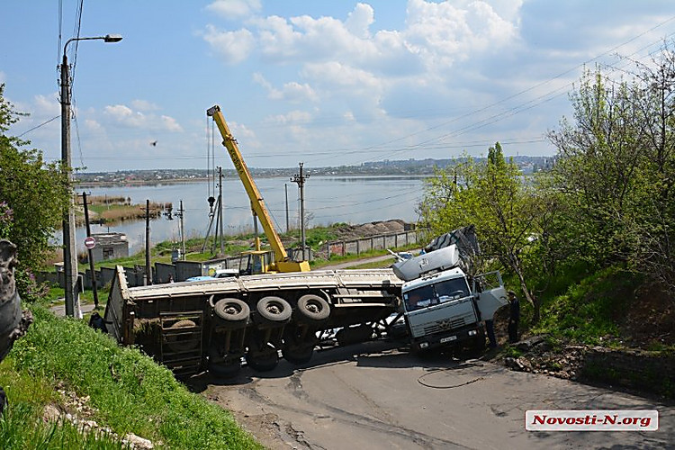 Камаз груженный зерном