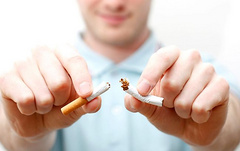 От курения ежегодно в мире умирает около 6 млн человек, из них 600 тыс. пассивных курильщиков.