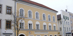 Дом в австрийском городе Браунау-ам-Инн, где родился нацистский лидер Адольф Гитлер, станет полицейским участком.
