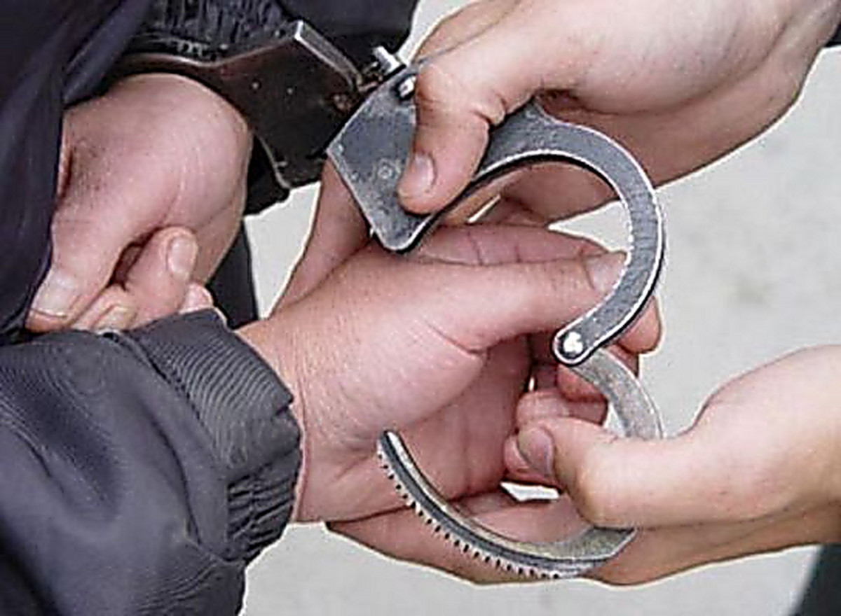 хотите в москве поймали таджиков которые занимались воровством кабеля Брэдли Букер