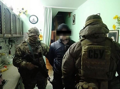 В Одесской области сотрудники Службы безопасности Украины задержали мужчину, который организовывал поставки из России так называемой «гуманитарной помощи» боевикам.