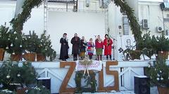 В среду, 7 января, одесситы провели открытый фестиваль «Рождество на Дерибасовской» , а так же прославляли новорожденного Христа Спасителя возле главной лки Приморского района.