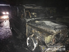В Ровенской области ночью 4 и 5 октября сожгли два элитных автомобиля.