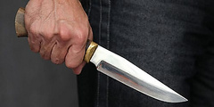 В Братском Николаевской области полиция задержала местного жителя за нанесение ножом ранений двум мужчинам во время конфликта.