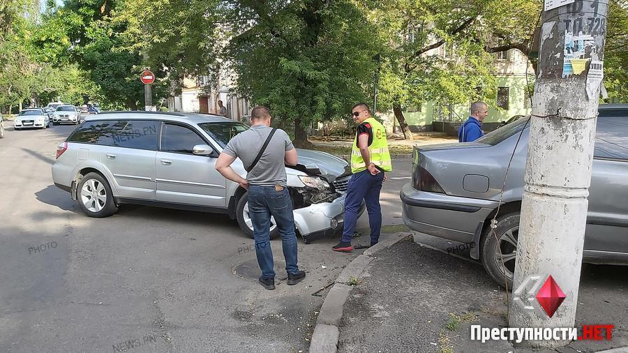 Столкнулись два автомобиля