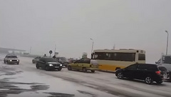В Николаевской области 6 января для обеспечения запрета на передвижение по автодорогам региона в связи с сильным снегопадом установлено 29 постов, на которых дежурят сотрудники полиции и службы спасения.