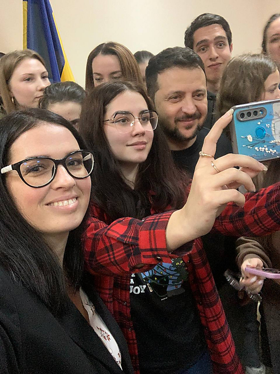 Студенты ЧНУ им. Петра Могилы встретились и пообщались с Президентом ...