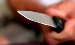 В Одессе житель Николаевской области на улице Академика Вильямса ранил ножом девушку.