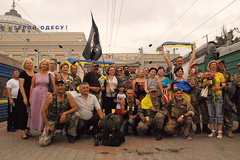 В воскресенье, 6 сентября, в Одессу прибыли несколько демобилизованных бойцов 28 отдельной мехбригады, которые год находились на передовой.