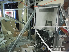 В ночь на понедельник, 26 ноября, в Харькове неизвестные взорвали банкомат.