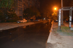 Вечером в четверг, 3 мая, в Николаеве на проспекте Центральном прорвало водопровод.
