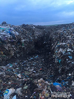 В среду, 1 мая, на полигоне твердых бытовых отходов в Николаеве произошел обвал мусора, вследствие чего погиб ребенок.