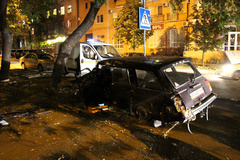 В центре Николаева, на пересечении улиц Никольская и Московская, вечером в воскресенье, 4 октября, столкнулись два автомобиля.