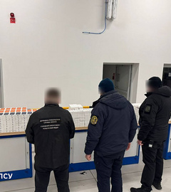 На Львівщині затримали велику партію контрабандної техніки Apple – зокрема 500 «айфонів» - Copyright https://news.pn