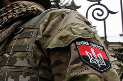 Десантники 25-й и 95-й бригад Вооруженных сил Украины разблокировали базу Добровольческого украинского корпуса «Правый сектор».