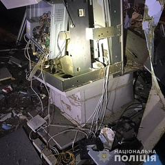 В Харькове неизвестные подорвали банкомат, находящийся в продовольственном магазине. Информации о пострадавших нет.